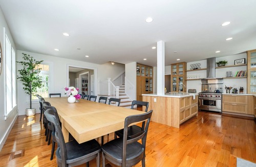 Miami Park House | Luxe family Retreat - Walk to Private Beach - Pool - Hot Tub - Arcades