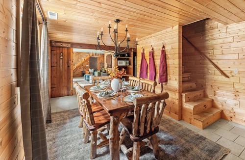 Lake Arrowhead Cabin | Luxurious 6-bedroom cabin with hot tub, sauna, game den, and lake
