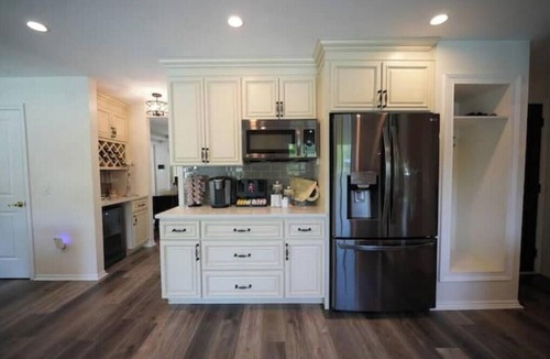 Macomb House | Luxury 2,700 Sq Ft Private Retreat w/Pool Office Sleeps 10 Small Families