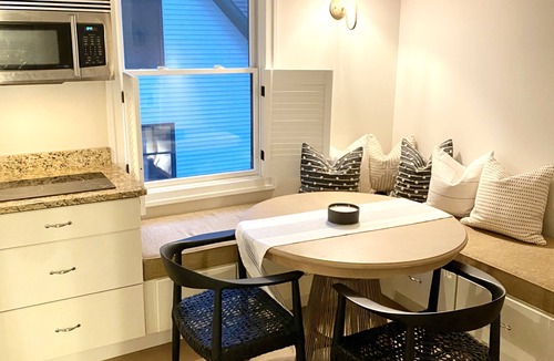 Michiana House | Luxury Guesthouse in private wooded setting in Grand Beach New Buffalo