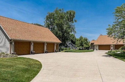 Norton Shores House | Luxury Lakefront 6-Bed Home in Norton Shores with Pool, Hot Tub, Video Games