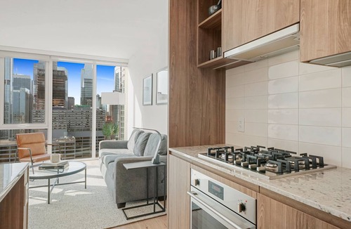 Killgubbin Apartment | Luxury Meets Comfort: River North Rentals with Chic Style & Prime Chicago Access