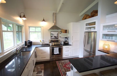 Ingalls House | Luxury Riverside Cottage: 2 Kayaks, ATV Trails