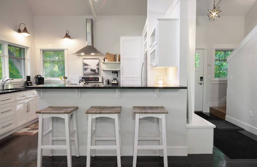 Ingalls House | Luxury Riverside Cottage: 2 Kayaks, ATV Trails