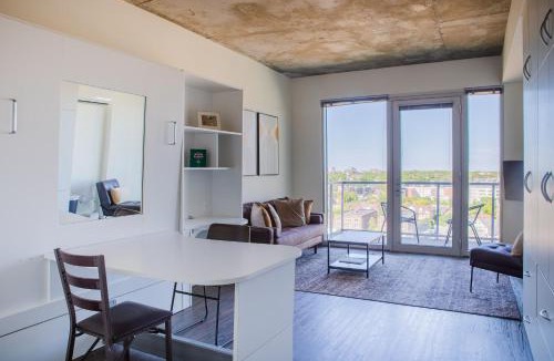 Lower East Side Apartment | Luxury Studio Apt Near Brady St with Balcony and City View