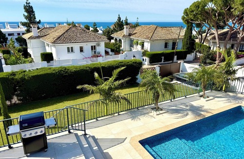 Mijas Villa | Luxury Villa with beautiful saltwater pool. Walk distance to everything