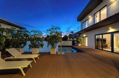 Calahonda Villa | Luxury Villa Near Marbella: Heated Pool, Sauna, 5min Walk to Beach