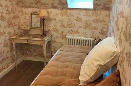 Bazouges-sur-le-Loir House | Maison familiale près du Zoo de la Flèche avec piscine chauffée, jardin et cheminée - FR-1-410-377