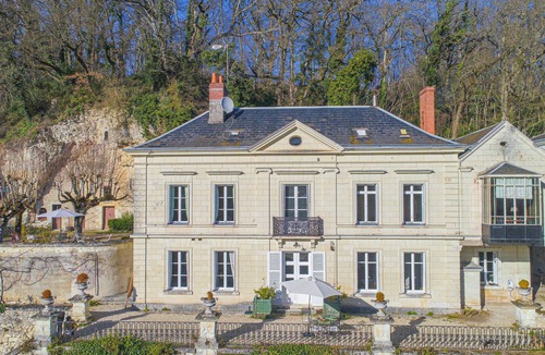 Bourre Bed & Breakfast | Manoir de la Salle du Roc - romantic suite 30 M2 Joséphine, Near Chenonceau