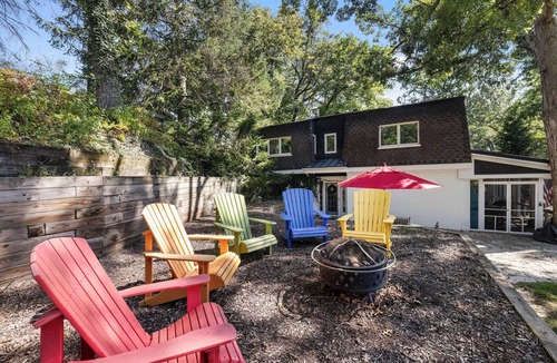 Grand Beach House | Maple Haven - A grand beach getaway