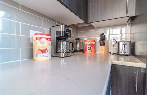 Near South Side Apartment | McCormick Place 2b/2b corner unit with optional parking for up to 6 guests
