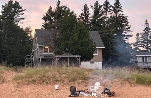 Manistique House | Michibay Getaway: Lake Life Awaits – Your Summer Beachfront Getaway