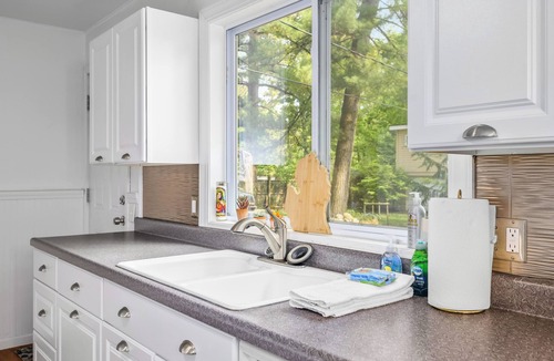 Traverse City House | Mid-Mod Lodge - Spacious Single Level Home Minutes Walk to Beach, TART Trail