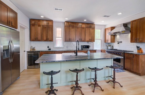 Brewers Hill House | Milwaukee, Sleeps 16, 4 bath, Arcade, Theater, Hot Tub, Gazebo, Firepit
