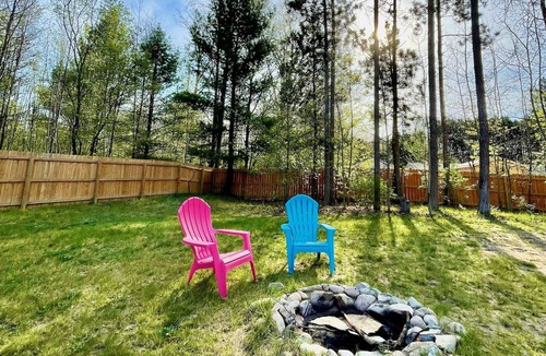Rapid City House | Minutes to Torch Lake | Arcades | AC | Fenced Yard