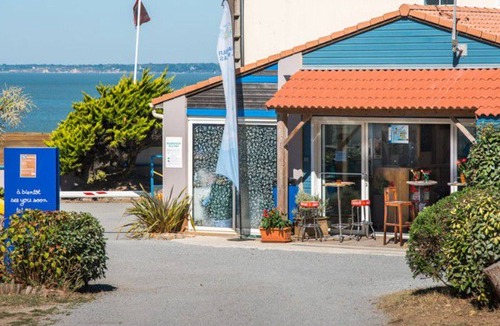 Saint-Michel-Chef-Chef House | Mobile home - Terrace for 4 people in Saint-Michel-Chef-Chef