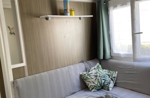 Les Moutiers-en-Retz RV Rental | Mobile Home 'Mobil-home Kapa - Proche Mer' with Shared Pool, Private Terrace and Private Garden