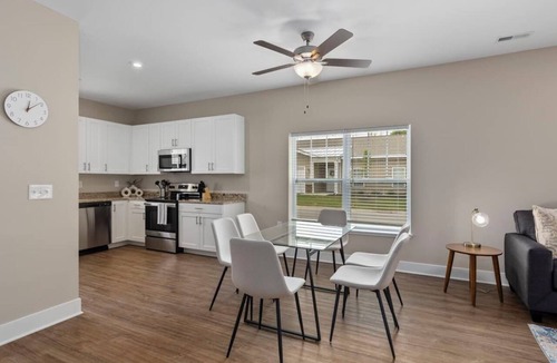Grandville Condo | Modern 2BR + 2BA New Build Condo w/Garage & Patio