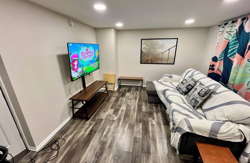 Grand Rapids House | Modern 4BR Duplex Near 44th & Downtown