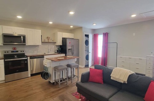 Indianapolis House | Modern Carriage House Escape Rest Work Explore