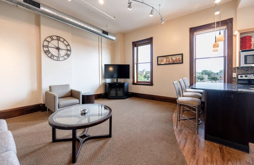 Holland Condo | Modern Condo in Downtown Holland: The Ontario