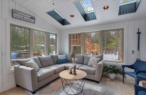 Sheboygan House | Modern Lakeside House with Treehouse