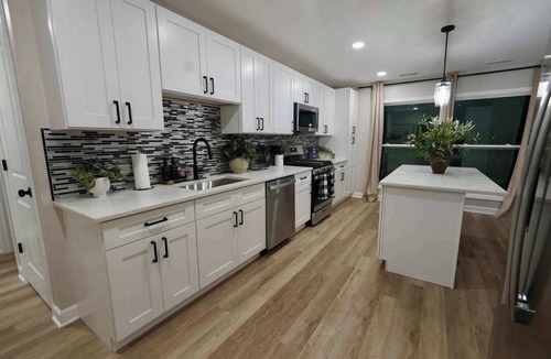 Homewood House | Modern Stylish Comfort Near Casino and Hwy