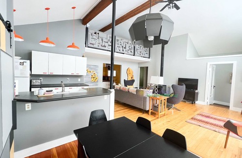 Lake Township House | Modern "Up North" style cabin on 40 acres. Dog welcome. Air conditioning.