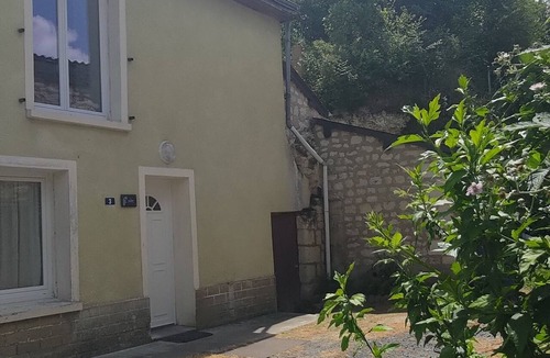 Chinon House | MOINY Vacation Rental - House for 4 people, 2 bedrooms, CHINON