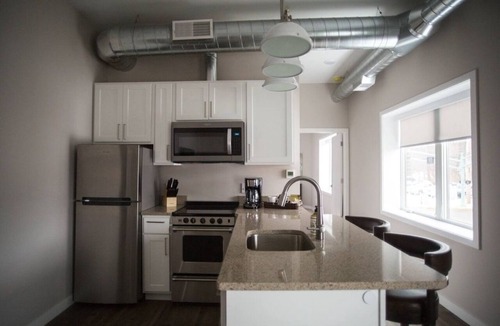 Bridgman Hostel | Monogram Inn- Sandbar (Room #13)