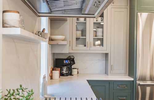 Leland House | Mosswood Cottage, Main St. Leland, Weekly Rental, Walk to Fishtown, Beach, Shops