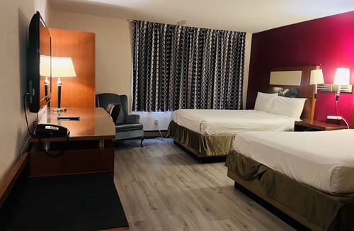 Iron Mountain Hotel | Mountain Inn