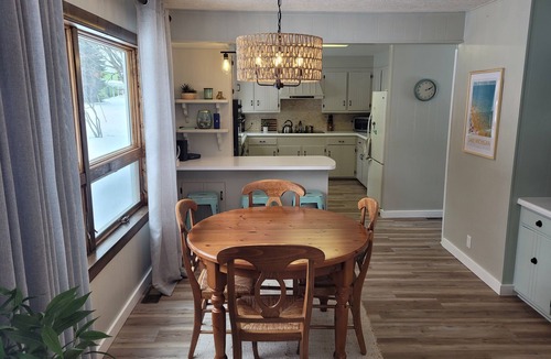 Empire House | My Roam'n Empire - Super Cute with Water Toys and Great Location! Walk to Downtown and Beach!