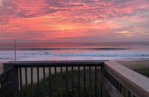 Nags Head House | Nags Head OCEANSIDE! 3 Bedroom 4 Bath Home! Beautiful 5 Star Property!