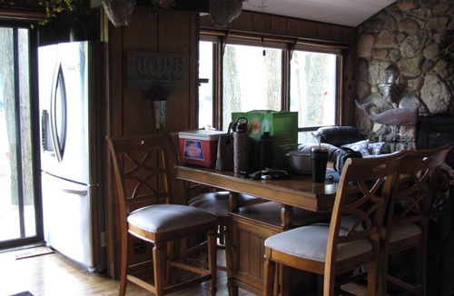 Paris House | Nature lovers retreat right on the edge of the river