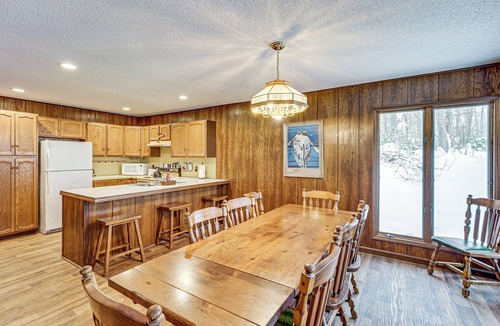 Branch Cabin | Near Manistee National Forest! Retro Cabin Retreat