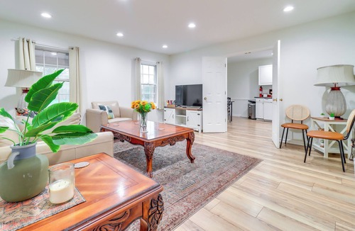 Bedford Apartment | Near Parks + Restaurants: Updated Toledo Apt!