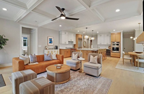Fontana-on-Geneva Lake Condo | New 1st Story Luxe Condo in Fontana-on-Geneva Lake