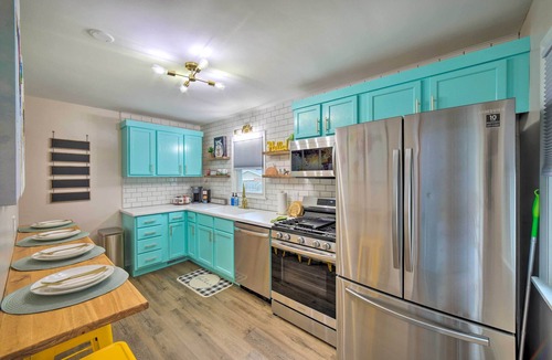 Michigan City House | *New* < 3 Miles to Beach + Casino + Zoo + Shopping!