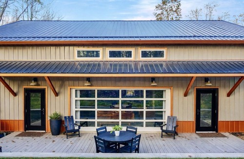French Lick House | New 6BR Retreat near Patoka Lake, Sleeps 14, Fire Pit