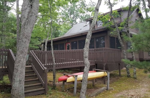 Glen Arbor House | New Crystal River Listing for Summer 2022! 3 day min. Sleeps 14.