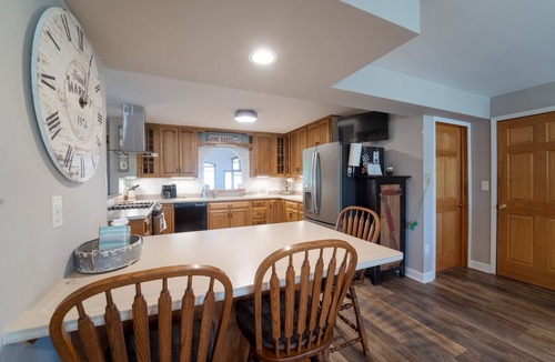 Bangor House | NEW: Kids Lifted PlayHouse! Pool, Hot Tub, SportCourt. Minutes From South Haven.