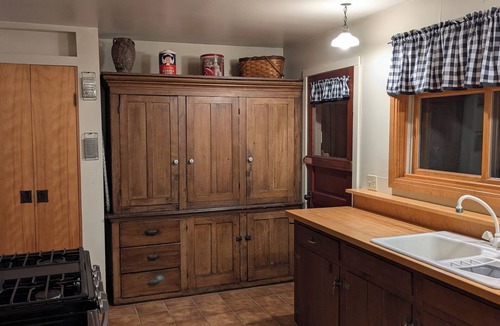 Seney Cottage | New Listing, Charming 2-bedroom cottage in Seney, White Birch Cottage
