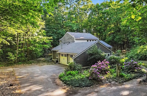 West Olive House | NEW LISTING: Spacious West Olive Retreat | Walk to Lake Michigan | Sleeps 11
