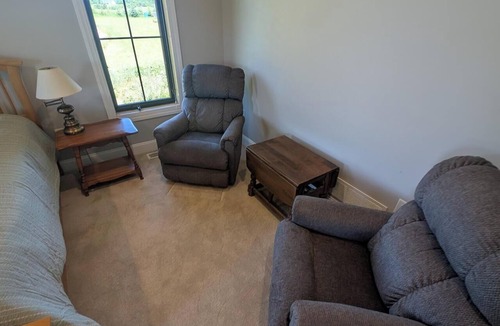 Mayfield House | New! Spacious 4-bedroom house in Traverse City just minutes from the beach!