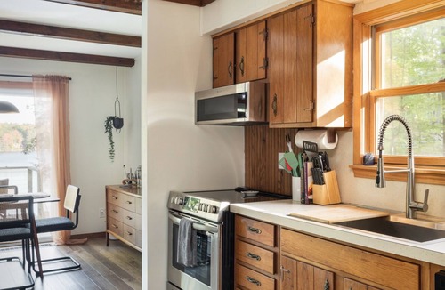 Lake Arrowhead Cottage | *New* Waterfront Cottage w/Hot Tub & Private Dock