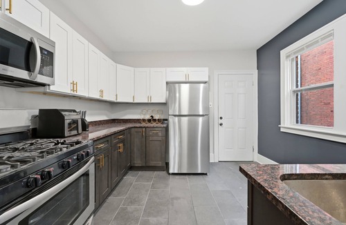 New Center Detroit Apartment | Newly renovated 2-bedroom apartment in quiet Historic Detroit neighborhood