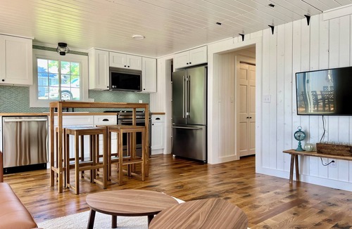 Syracuse Cottage | Newly Renovated Lakefront cottage on beautiful all-sports Dewart Lake