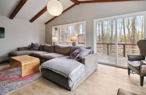 Three Oaks House | Newly updated wooded retreat near Three Oaks and Union Pier