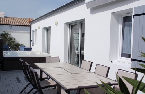 Noirmoutier-en-l'Ile House | Noirmoutier house of 2015, sleeps 7/8, comfortable, SPA usable all year round